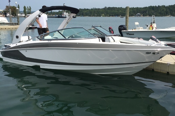 24-ft-Regal-2019-2300-Summer Love-Charlevoix Michigan United States yacht for sale