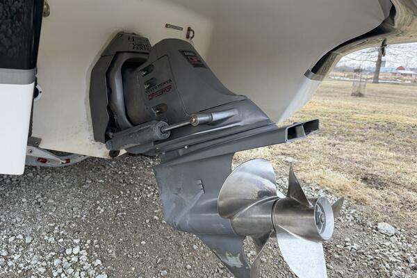 25ft Four Winns Yacht For Sale