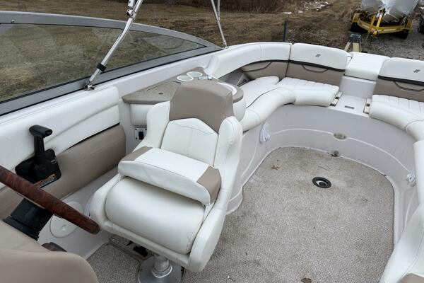 25ft Four Winns Yacht For Sale