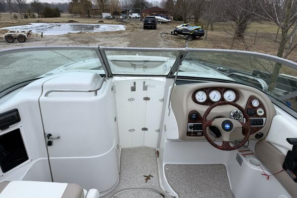 25ft Four Winns Yacht For Sale