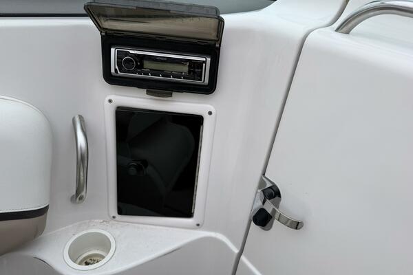 25ft Four Winns Yacht For Sale