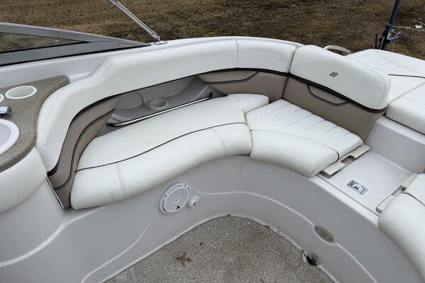 25ft Four Winns Yacht For Sale