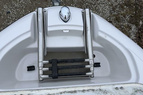 25ft Four Winns Yacht For Sale