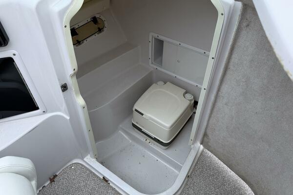 25ft Four Winns Yacht For Sale