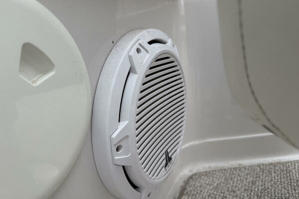 25ft Four Winns Yacht For Sale