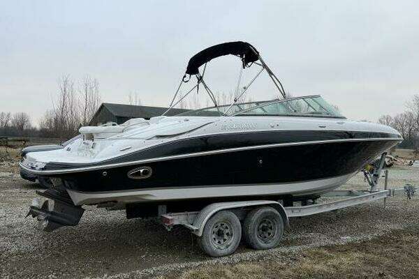 Photo of the 2005 Four Winns 250 Horizon