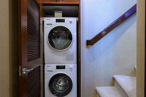 2005 Pacific Mariner 85