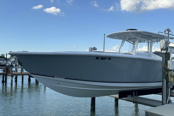 38ft Jupiter Yacht For Sale