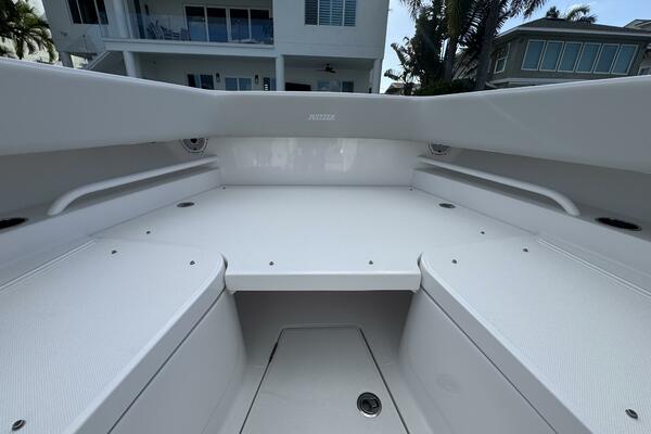 38ft Jupiter Yacht For Sale