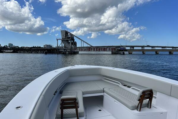 38ft Jupiter Yacht For Sale