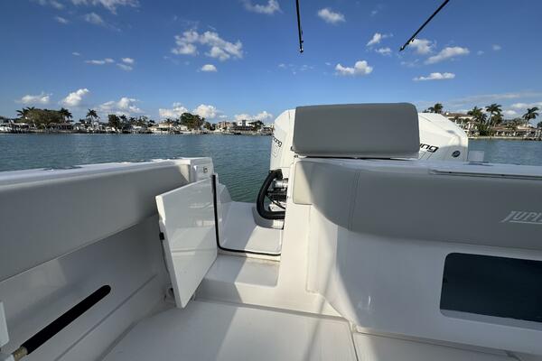 38ft Jupiter Yacht For Sale