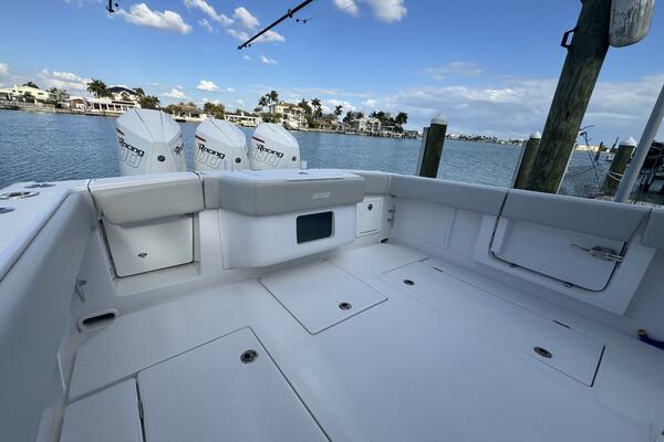 38ft Jupiter Yacht For Sale