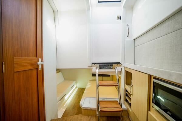 38ft Regal Yacht For Sale