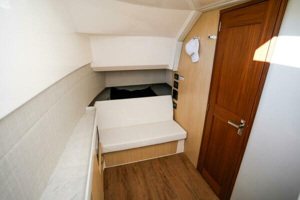 38ft Regal Yacht For Sale