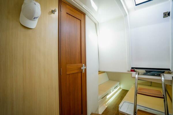 38ft Regal Yacht For Sale