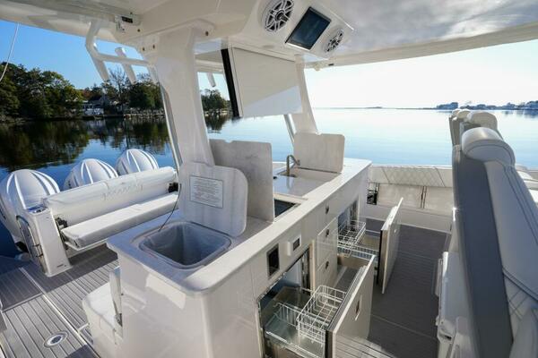 38ft Regal Yacht For Sale