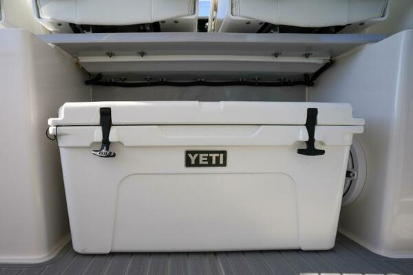 38ft Regal Yacht For Sale