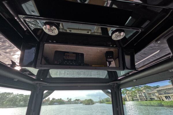 27ft Caymas Yacht For Sale