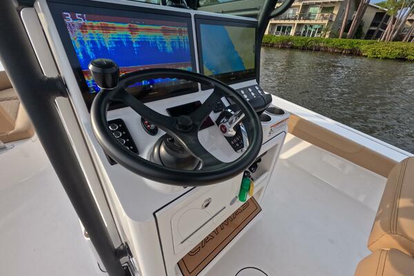 27ft Caymas Yacht For Sale