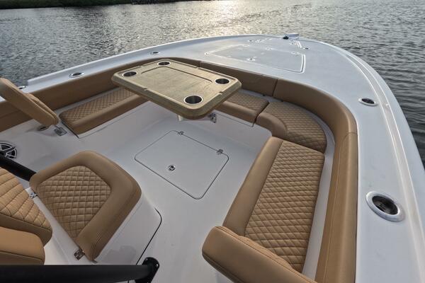 27ft Caymas Yacht For Sale