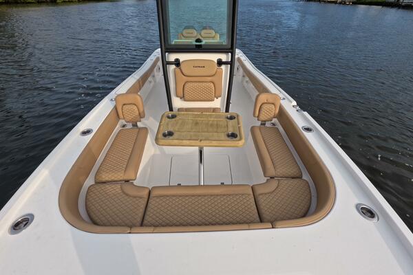 27ft Caymas Yacht For Sale