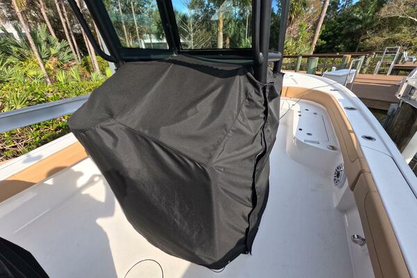 27ft Caymas Yacht For Sale