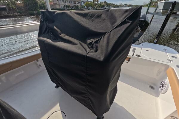 27ft Caymas Yacht For Sale