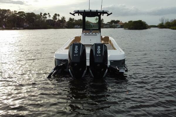 27ft Caymas Yacht For Sale