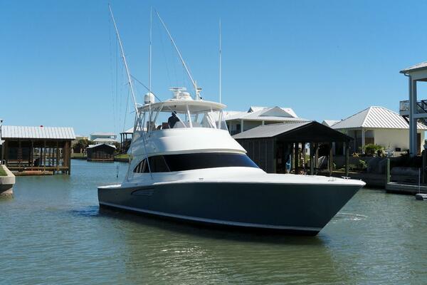 2017 Viking 52 Convertible 