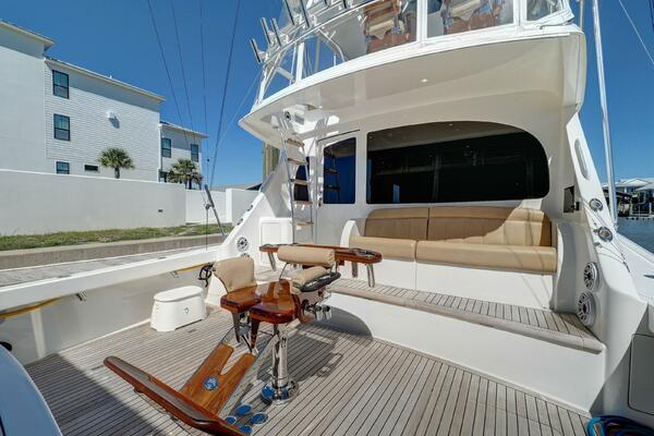 2017 Viking 52 Convertible 