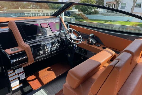 Cruisers Yachts 38 GLS -