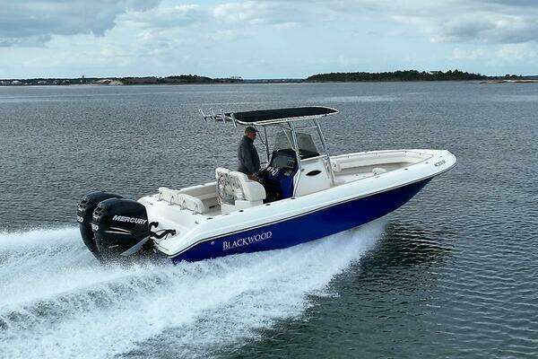 Photo of the 2012 Blackwood 27