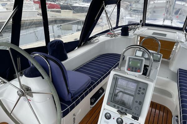 Hale Moana 47ft Catalina Yacht For Sale