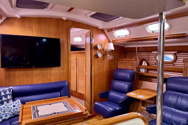 Hale Moana 47ft Catalina Yacht For Sale