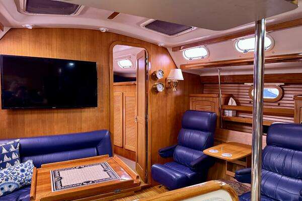 Catalina 470 Yacht For Sale