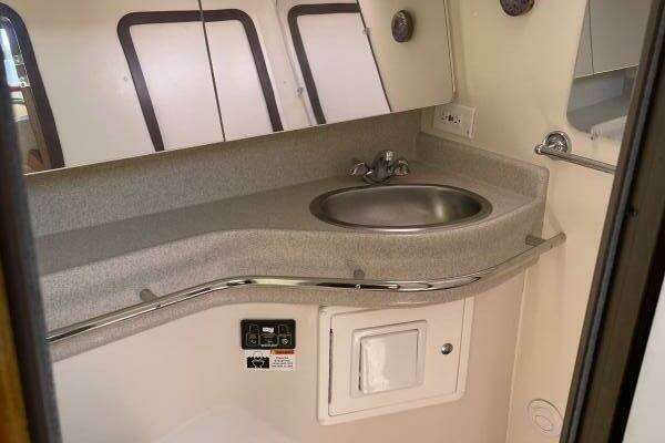 Catalina 470 Yacht For Sale
