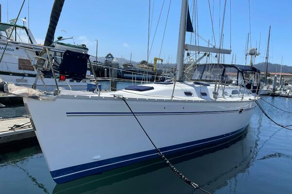 Hale Moana 47ft Catalina Yacht For Sale