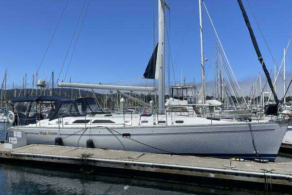 Catalina 470 Yacht For Sale