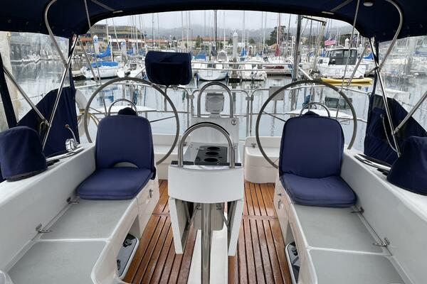 Hale Moana 47ft Catalina Yacht For Sale