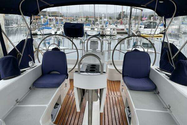 Catalina 470 Yacht For Sale
