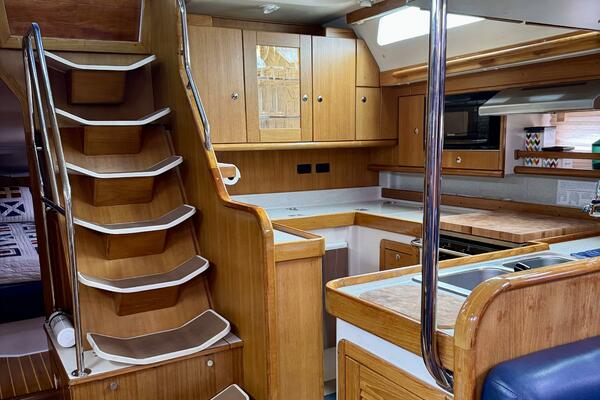 Hale Moana 47ft Catalina Yacht For Sale