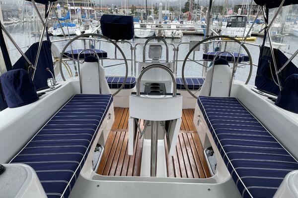 Hale Moana 47ft Catalina Yacht For Sale