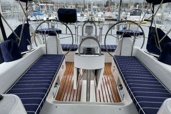 Catalina 470 Yacht For Sale