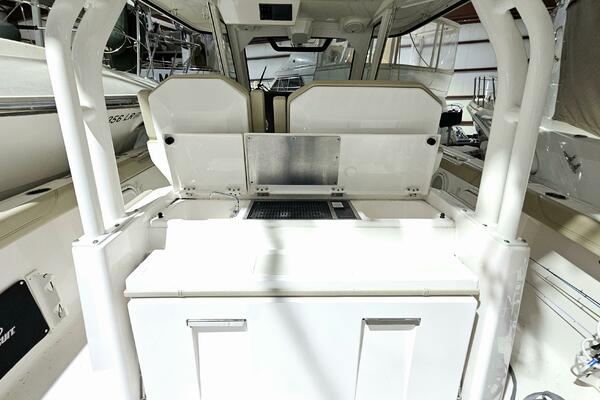 32ft Pursuit Yacht For Sale