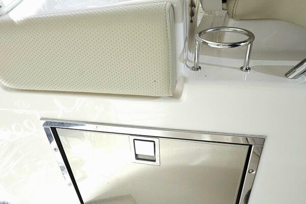 32ft Pursuit Yacht For Sale