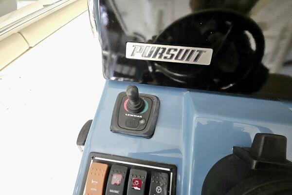 32ft Pursuit Yacht For Sale