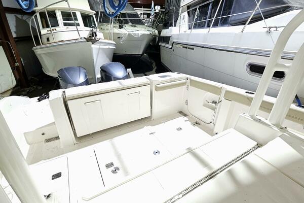 32ft Pursuit Yacht For Sale