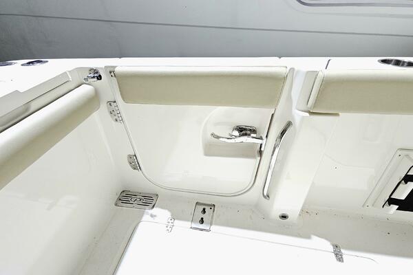 32ft Pursuit Yacht For Sale