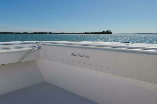 2023 SeaHunter 38