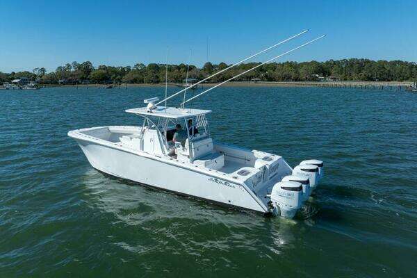 2023 SeaHunter 38